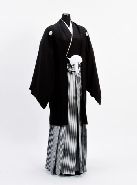 京都かしいしょうの正絹黒紋付袴